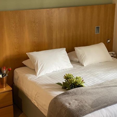 Rooms At 1703 Гленротс Екстериор снимка